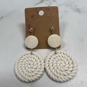 Cream colored dangle earrings